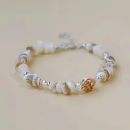 bezowa-bransoletka-z-muszelkami-i-kamieniami-recznie-robiona-summer-shells