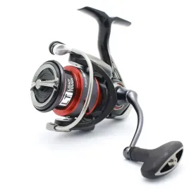 kolowrotek-daiwa-fuego-lt-2500-na-spinning