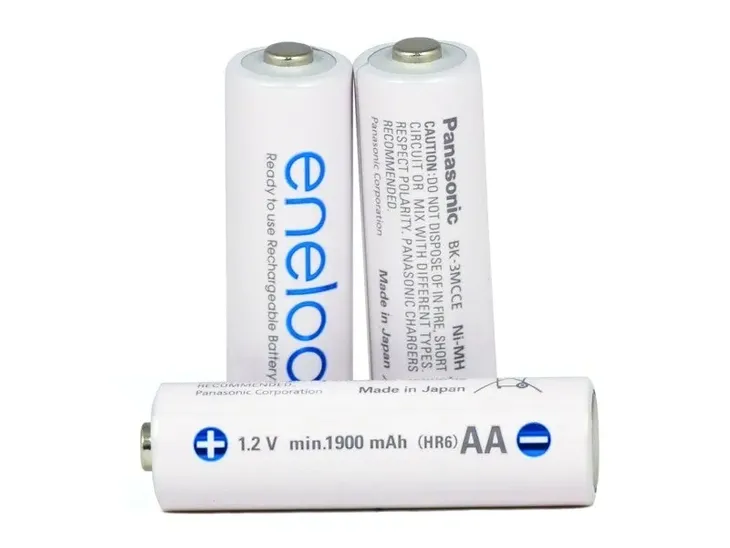 eneloop-panasonic-aa-r6-2000mah-12v-technologia-wykonania-akumulator-niklowo-metalowo-wodorkowy-nimh