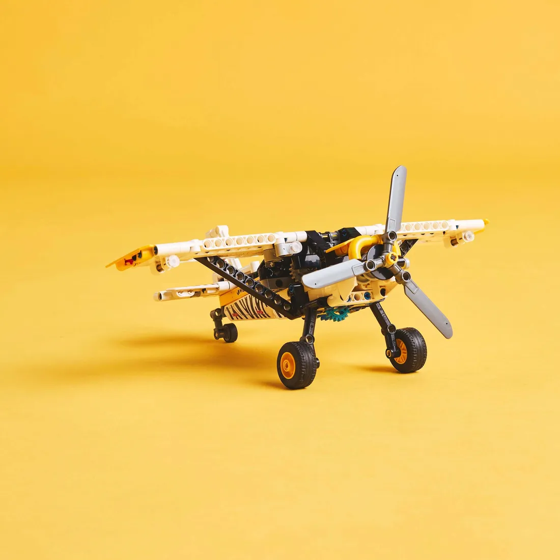lego-technic-42198-samolot-transportowy