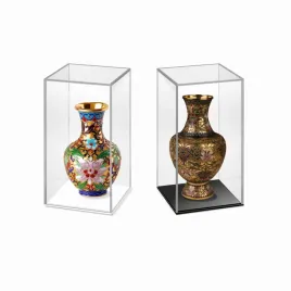 gablota-z-plexi-na-model-20x20x30-cm-podstawa-czarna