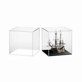 gablota-z-plexi-na-model-20x20x20-cm-podstawa-bezbarwna