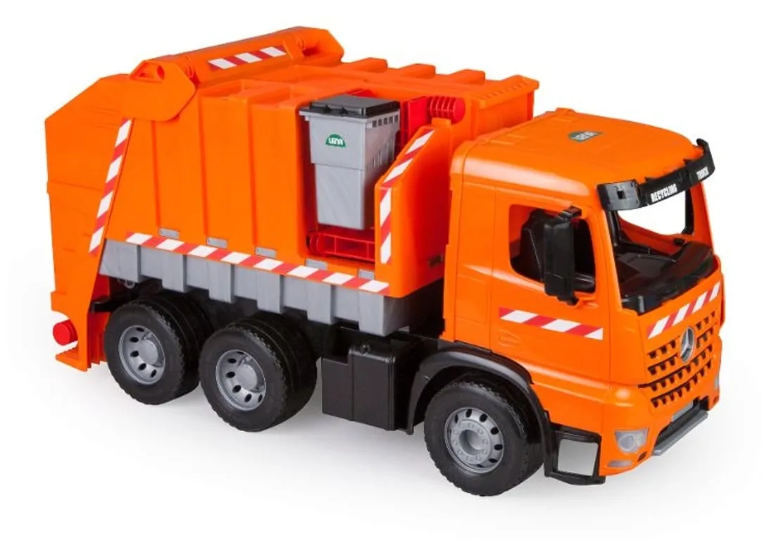 lena-giga-trucks