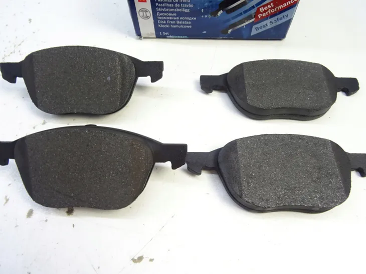 klocki-ham-przod-numery-katalogowe-zamiennikow-akron-malo-1050113-akron-malo-1051121-alte-automotive-137819aal-brembo-p-24-061-brembo-p-24-061x-brembo-p-24-158-brembo-p-24-199-delphi-lp1869-delphi-lp3827-delphi-lx0236-don-pcp1008-eurorepar-1617258480-febi-bilstein-116224-febi-bilstein-16479-febi-bilstein-16871-profit-5000-1594-profit-5000-1594-c-profit-5005-1594-remsa-1070-00-remsa-1082-00