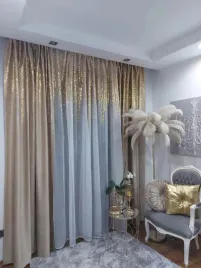 zaslony-welurowe-zloty-deszcz-140x270-tasma-zaslona-velvet-welur-jasny-bez
