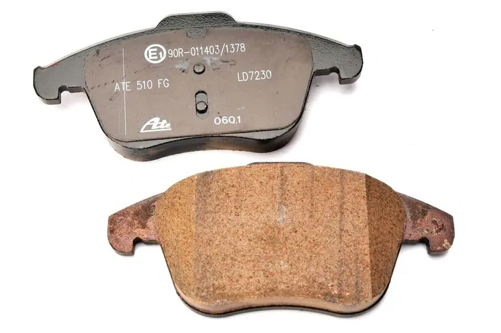 klocki-ham-przod-ceramic-c4-picasso-06-ate-producent-czesci-ate