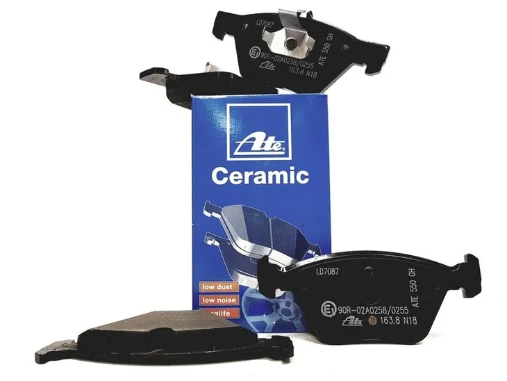 klocki-ham-przod-ceramic-merc-e-w210-0-ate-stan-nowy