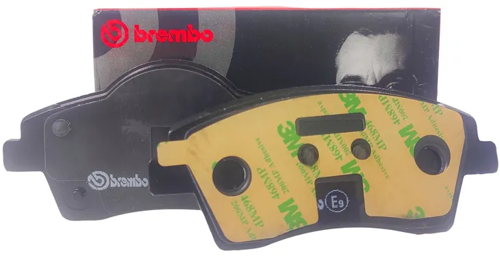 klocki-ham-tyl-brembo-strona-zabudowy-tyl