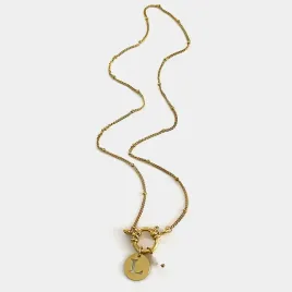 zloty-naszyjnik-pearl-letter-z-perla-slodkowodna-stal-316l-litera-l