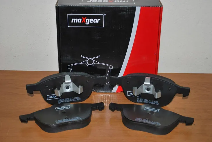 klocki-ham-ford-p-focus-04-maxgear-numer-katalogowy-oryginalu-ford-1321517-ford-1360305-ford-1519528-ford-1566093-ford-1759370-ford-1765766-ford-1826241-ford-2188058-ford-2390587-ford-2454098-ford-2492033-ford-3m512k021ab-ford-8v412k021aa-ford-8v412k021ab-ford-bv612001b3a-ford-cn152k021aa-ford-cv6z2001a-ford-cv6z2001e-ford-gn152k021ad-ford-meav6j2k021ba