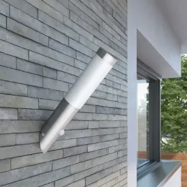 lampa-ogrodowa-scienna-z-czujnikiem-ruchu