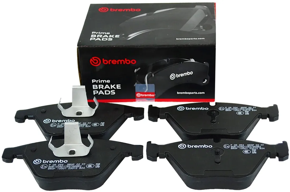 brembo-klocki-hamulcowe-przod-bmw-1-e82-3-e90-e91-e92-e93-5-e60-e61-x1-e84-stan-nowy