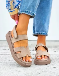 sandaly-na-platformie-harmes-boho-bezowe-38