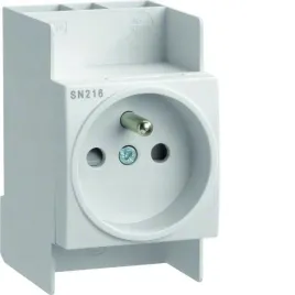 gniazdo-10-16a-250v-z-bolcem-uziemiajacym