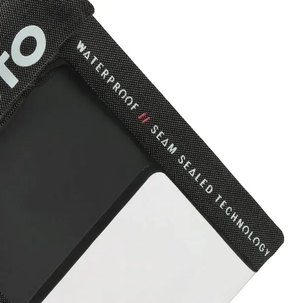 etui-musto-1-l-czarny-marka-musto