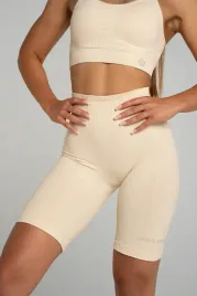 spodenki-bikery-treningowe-damskie-gym-glamour-push-up-2-0-nude-s