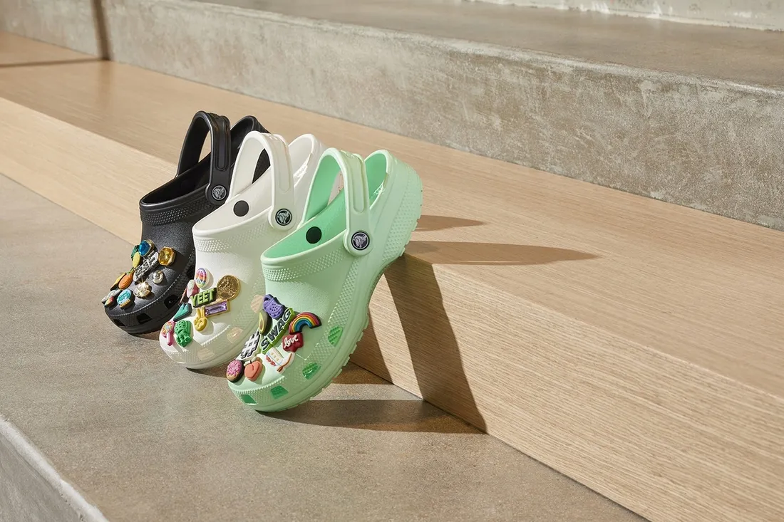 crocs-classic-10001-bez-r375