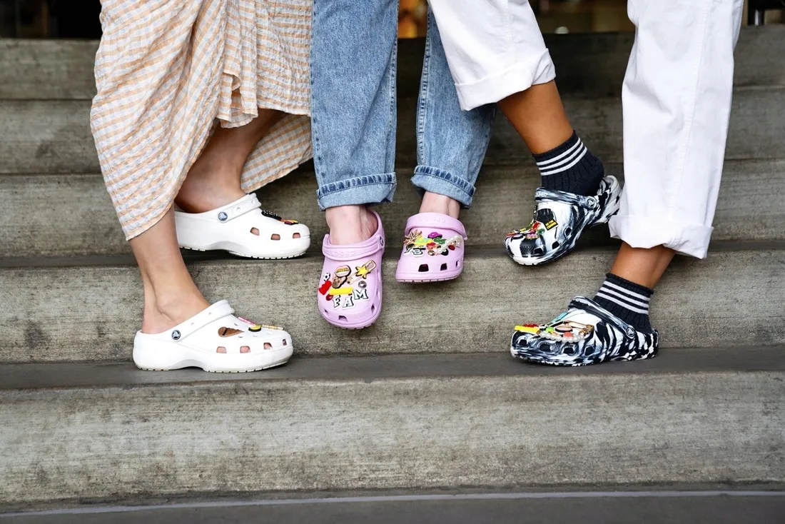 crocs-classic-10001-bez-r375