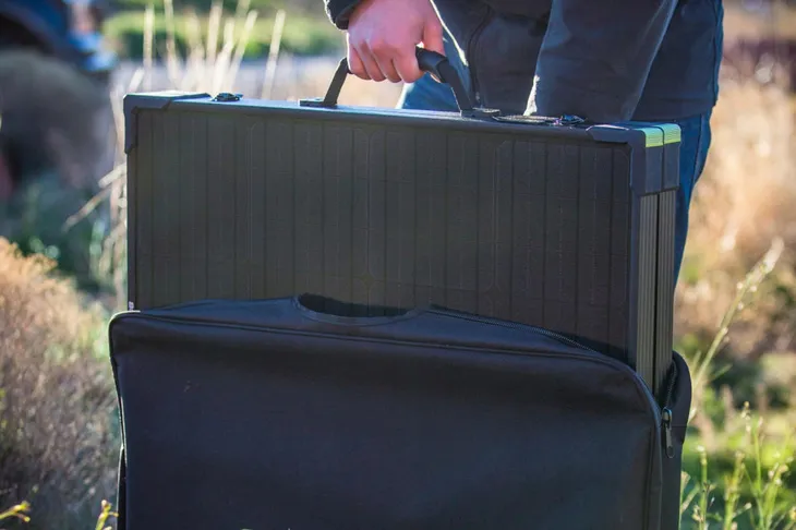 goal-zero-boulder-100-briefcase-panel-solarny-waga-z-opakowaniem-14-kg