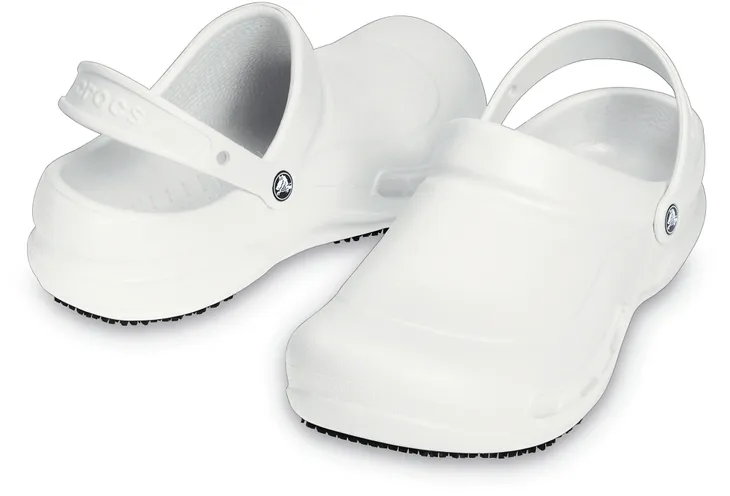 klapki-crocs-bistro-r-465-biale-cechy-dodatkowe-wodoodporne