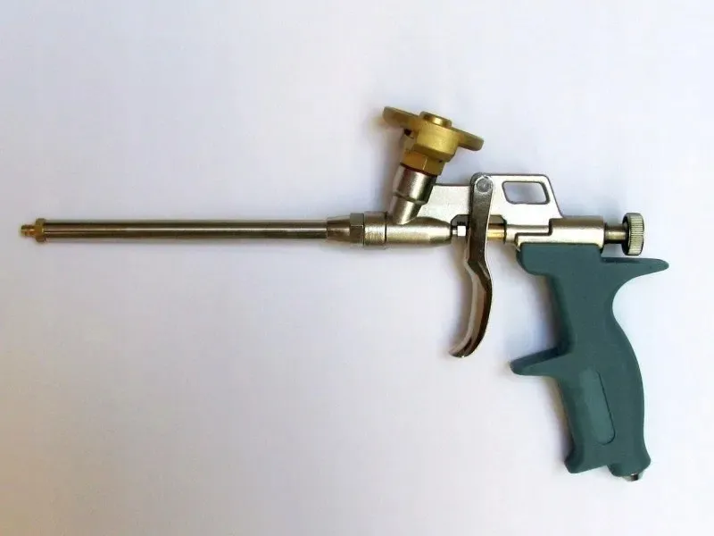 pistolet-metal-do-pianki