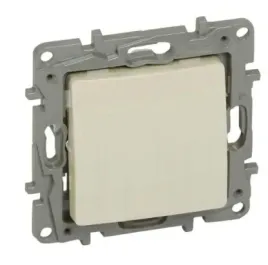 legrand-niloe-przycisk-dzwonkowy-pojedynczy-bezowy-kremowy-396615