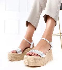 srebrne-sandaly-espadryle-na-platformie-solora