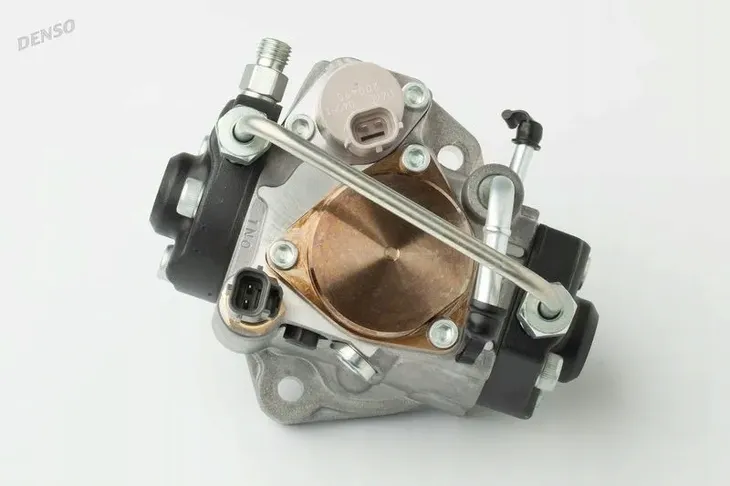 pompa-wtryskowa-mazda-denso-producent-czesci-denso