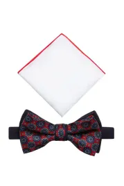 granatowa-mucha-z-biala-poszetka-elegancja-dopracowana-w-detalu