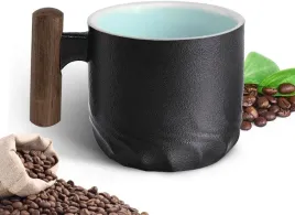 filizanka-do-espresso-ceramiczna-z-drewnianym-uchwytem-70-ml-prezent