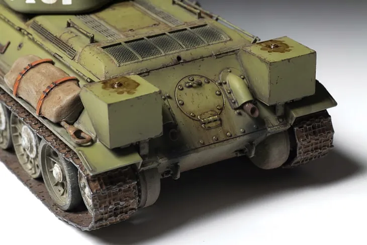 1-35-soviet-medium-tank-t-34-76-mod-1942-marka-zvezda-stan-zlozenia-do-zlozenia