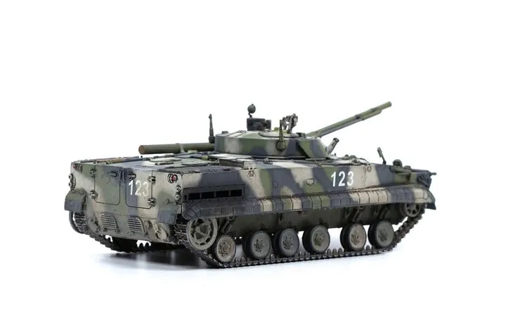 1-72-bmp-3-infantry-fighting-vehicle-marka-zvezda-stan-nowy