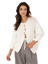 sweter-damski-o-kroju-oversize-z-wiazaniem
