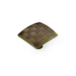 galka-meblowa-29x29-mm-kwadratowa-raczka-chess-uchwyt-szafki-stary-mosiadz