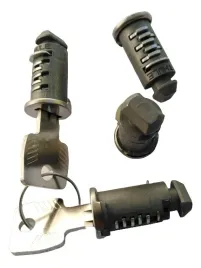 kluczyk-zamki-klucz-2-klucze-4-wkladki-n235-zamek-bagaznika-thule-one-key