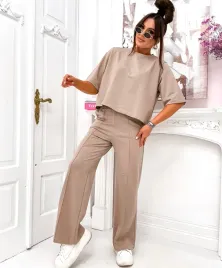 damski-komplet-dresowy-bluzka-oversize-spodnie-dzwony-82188-bezowy