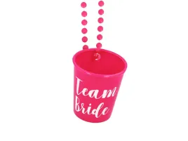 kieliszek-na-lancuszku-team-bride-rozowy-1-szt