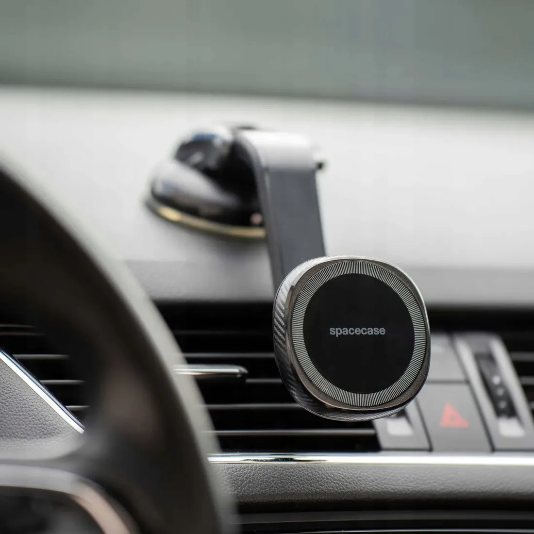 spacecase-car-holder-sc07-dash-magsafe-black