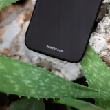spacecase-silicone-case-iphone-16-black-funkcje-ladowanie-indukcyjne-pochlanianie-wstrzasow