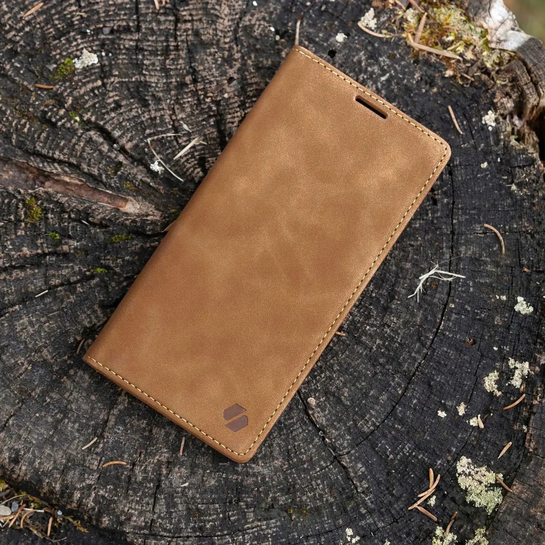 spacecase-wallet-iphone-16-pro-max-light-brown