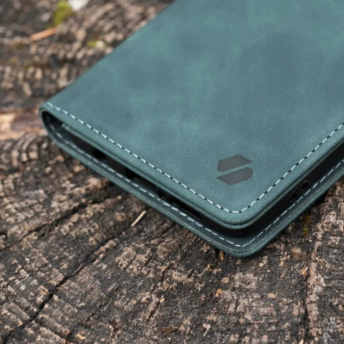 spacecase-wallet-iphone-15-pro-max-blue
