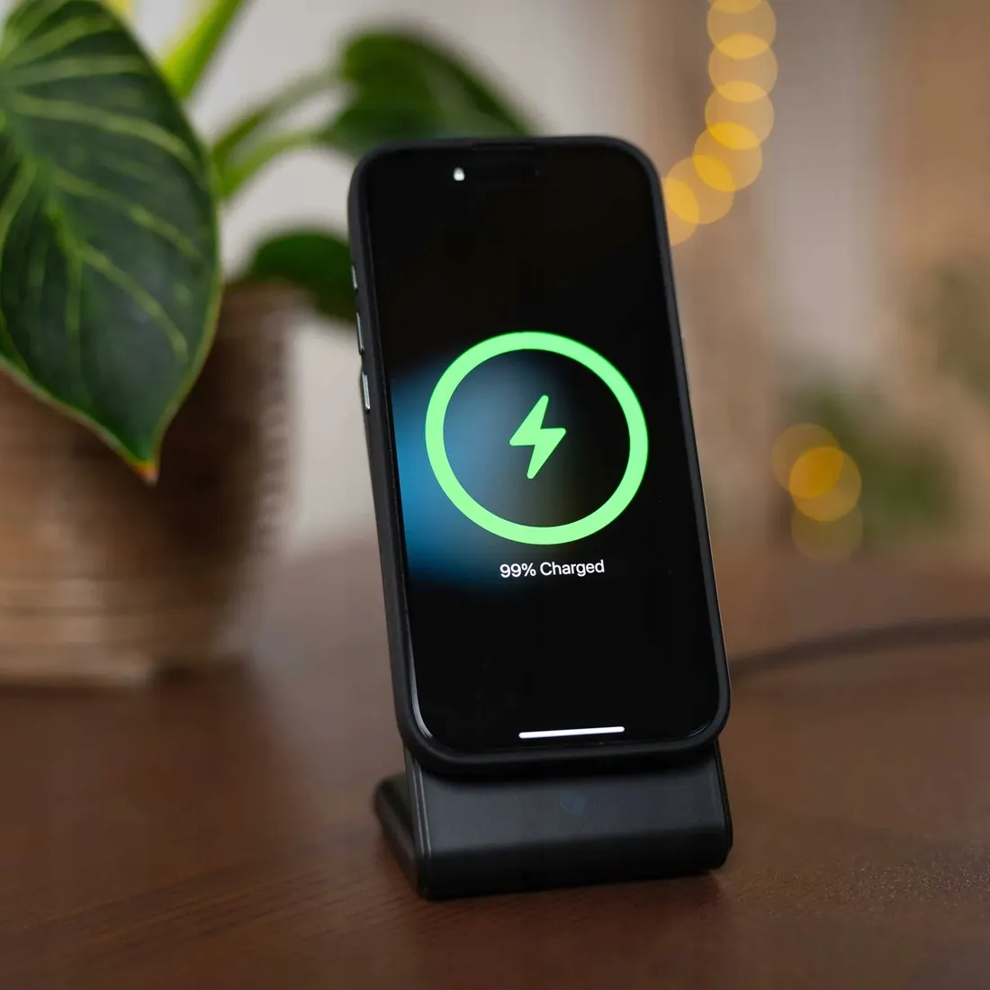 spacecase-wireless-charger-magcharge-wm2b-black