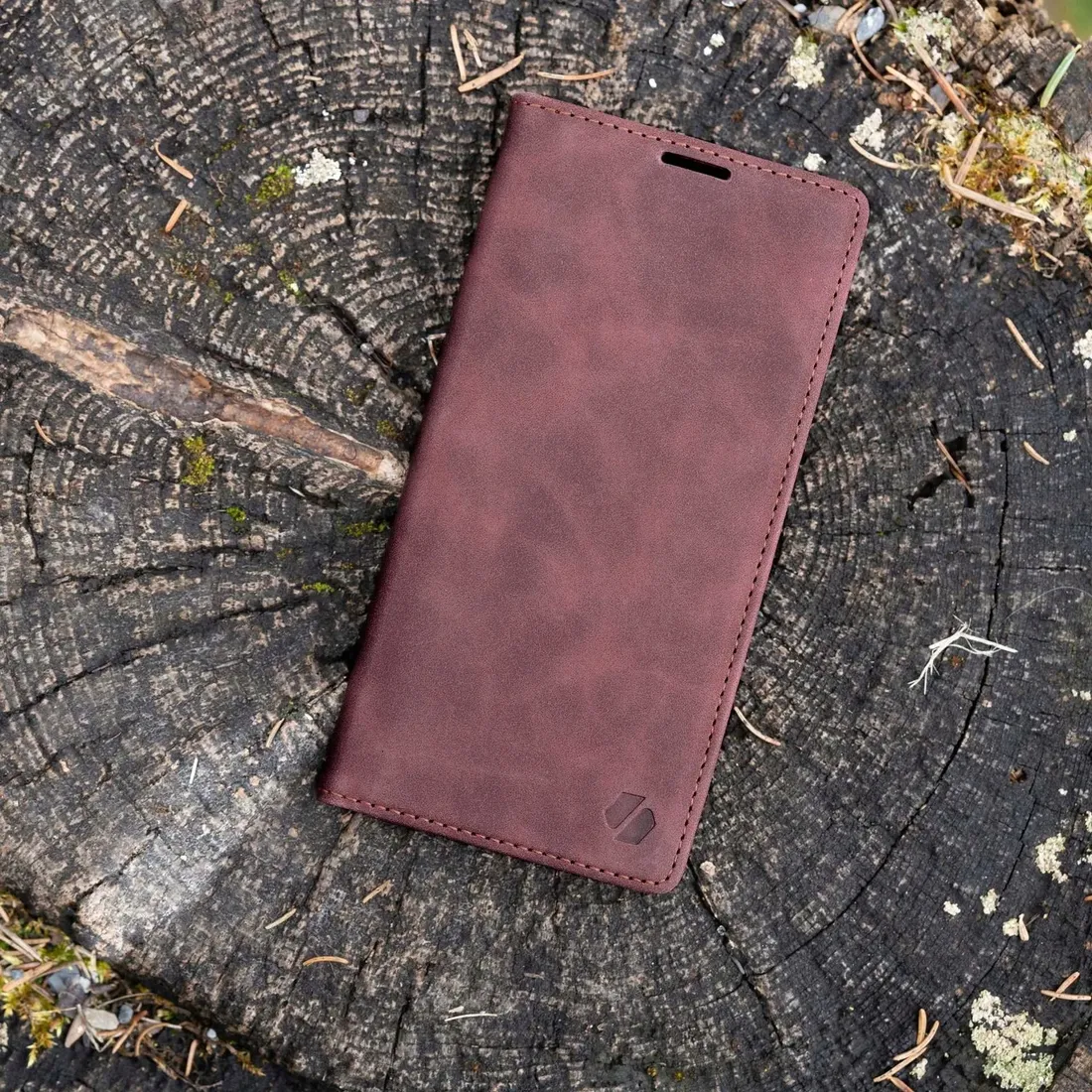 spacecase-wallet-iphone-16-plus-red