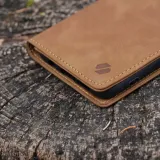 spacecase-wallet-iphone-14-pro-light-brown-funkcje-ladowanie-indukcyjne-pochlanianie-wstrzasow