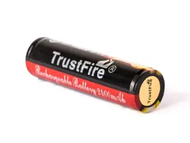 trustfire-akumulator-18650-2400mah-3-7v-chroniony-pcb