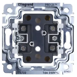 legrand-sistena-life-gniazdo-podwojne-b-u-16a-pt-220-ip20-775732-1-szt