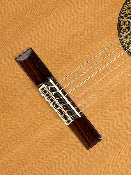 alhambra-4p-gitara-klasyczna-cedr-stan-nowy