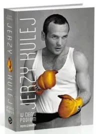 jerzy-kulej-w-cieniu-podium-melanz