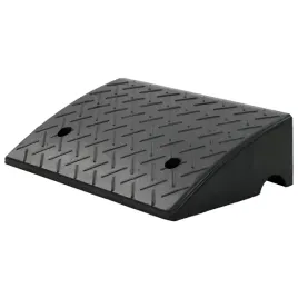 najazdy-kraweznikowe-z-gumy-antyposlizgowe-czarne-50x325x14cm-25-ton