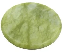 kamien-nefrytu-do-kleju-do-rzes